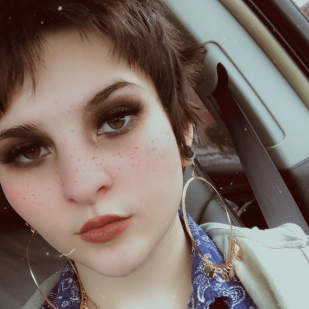 Meet your Posher, Miabella